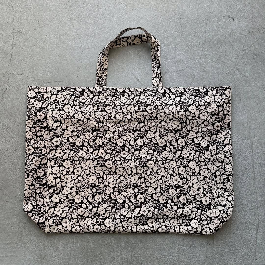R&D.M.Co  ワイルドベリートートバッグ