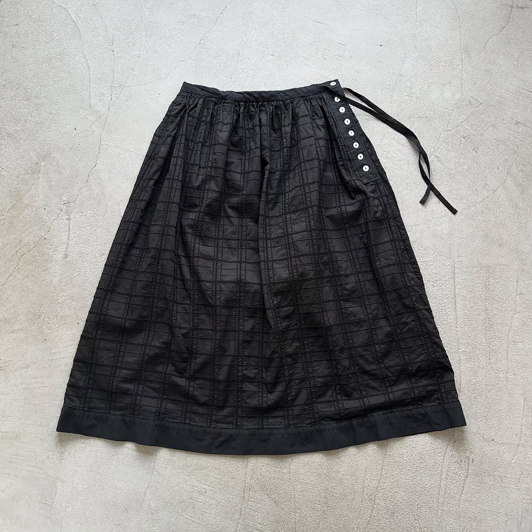 MAGALI ガーメントダイコットンレーススカート　ブラック