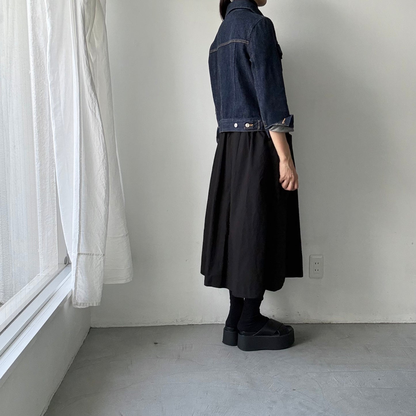 R&D.M.Co 　シュリンクコットンガーメントダイポケットスカート　ブラック