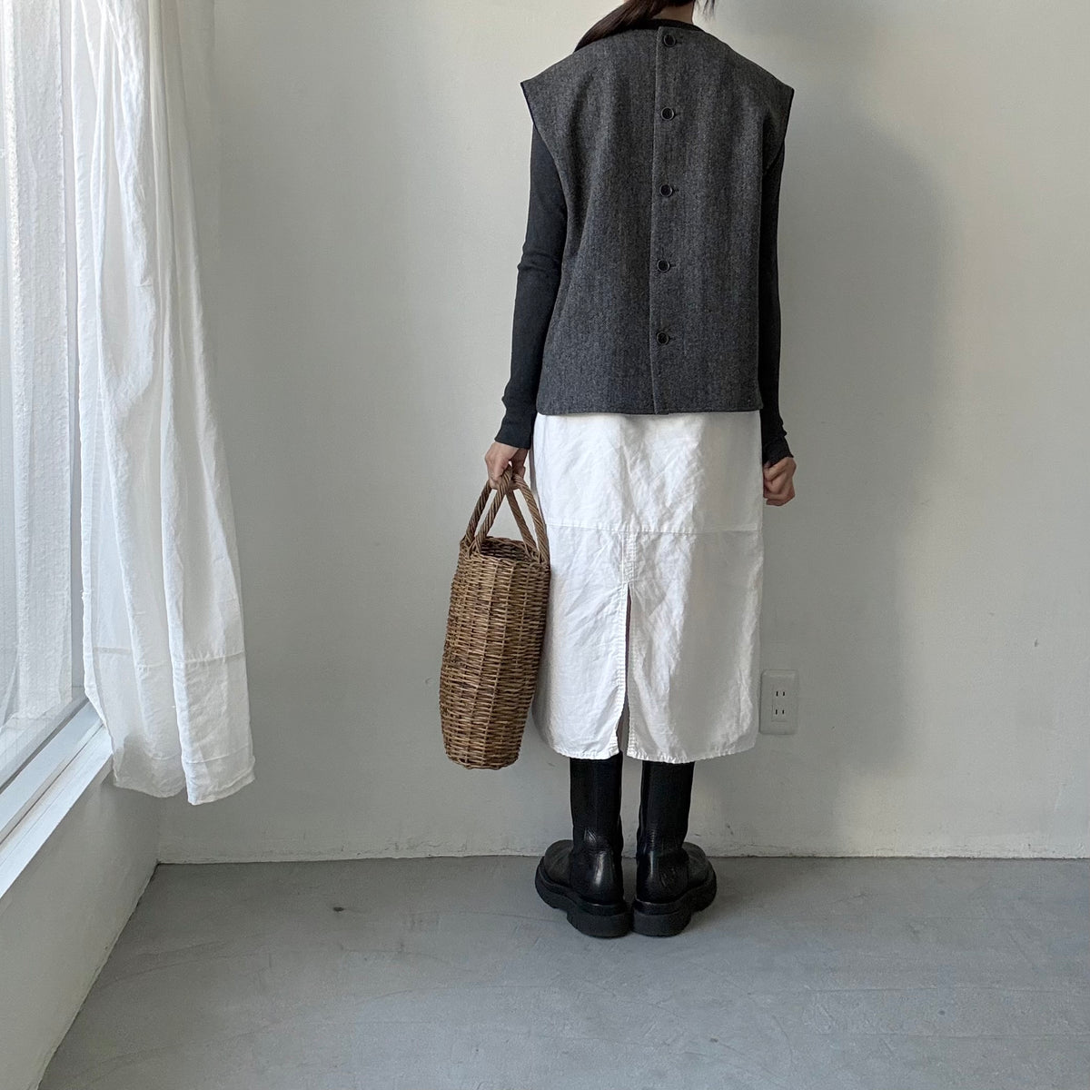 atelier naruse ブリティッシュウールツイードバックボタンリブベスト