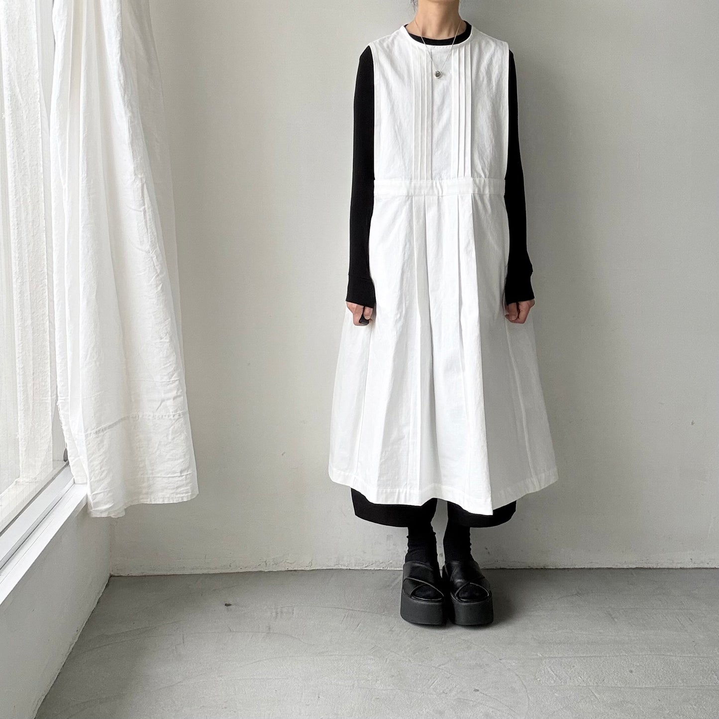atelier d'antan ×blanc  kobell コットンエプロンドレス　ホワイト