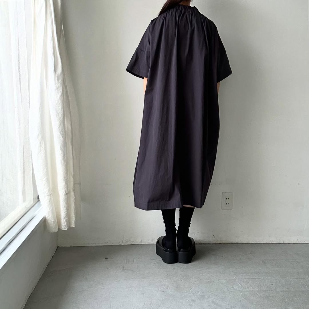 atelier d'antan Krallコットン半袖ドレス　ダークグレー