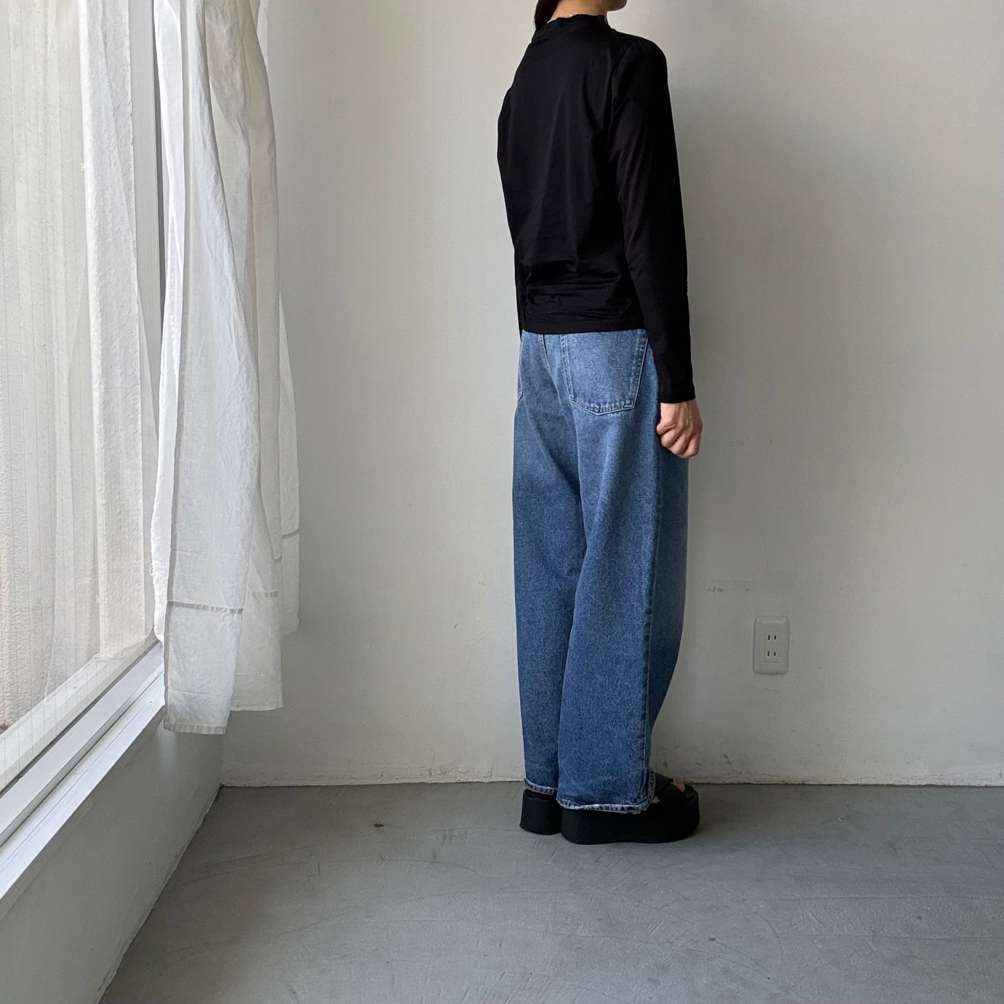 R&D.M.Co  ボトルネックTシャツ　ブラック
