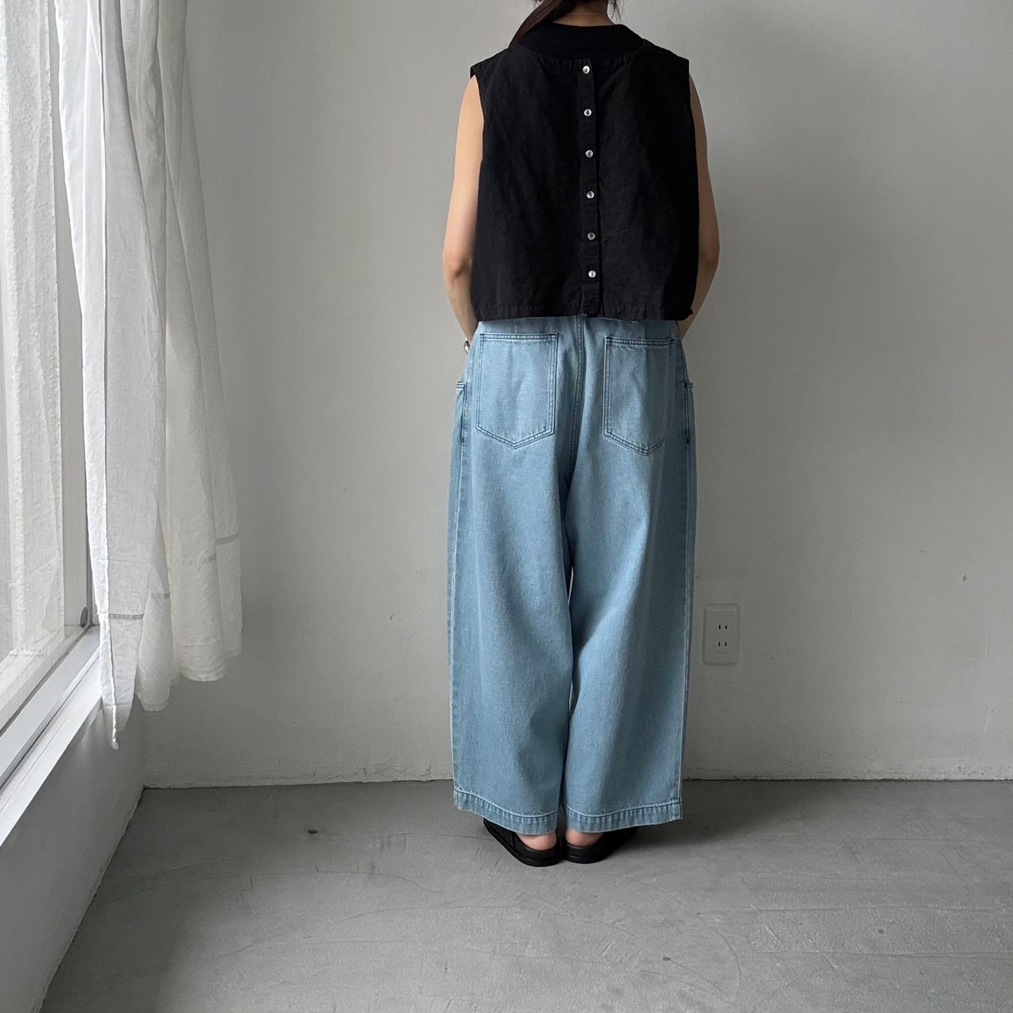 atelier naruse  コットンデニムワイドタックパンツ　size 1