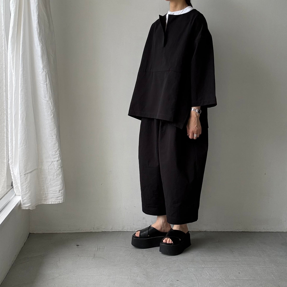 atelier d'antan Bouvetコットンプルオーバー　ブラック