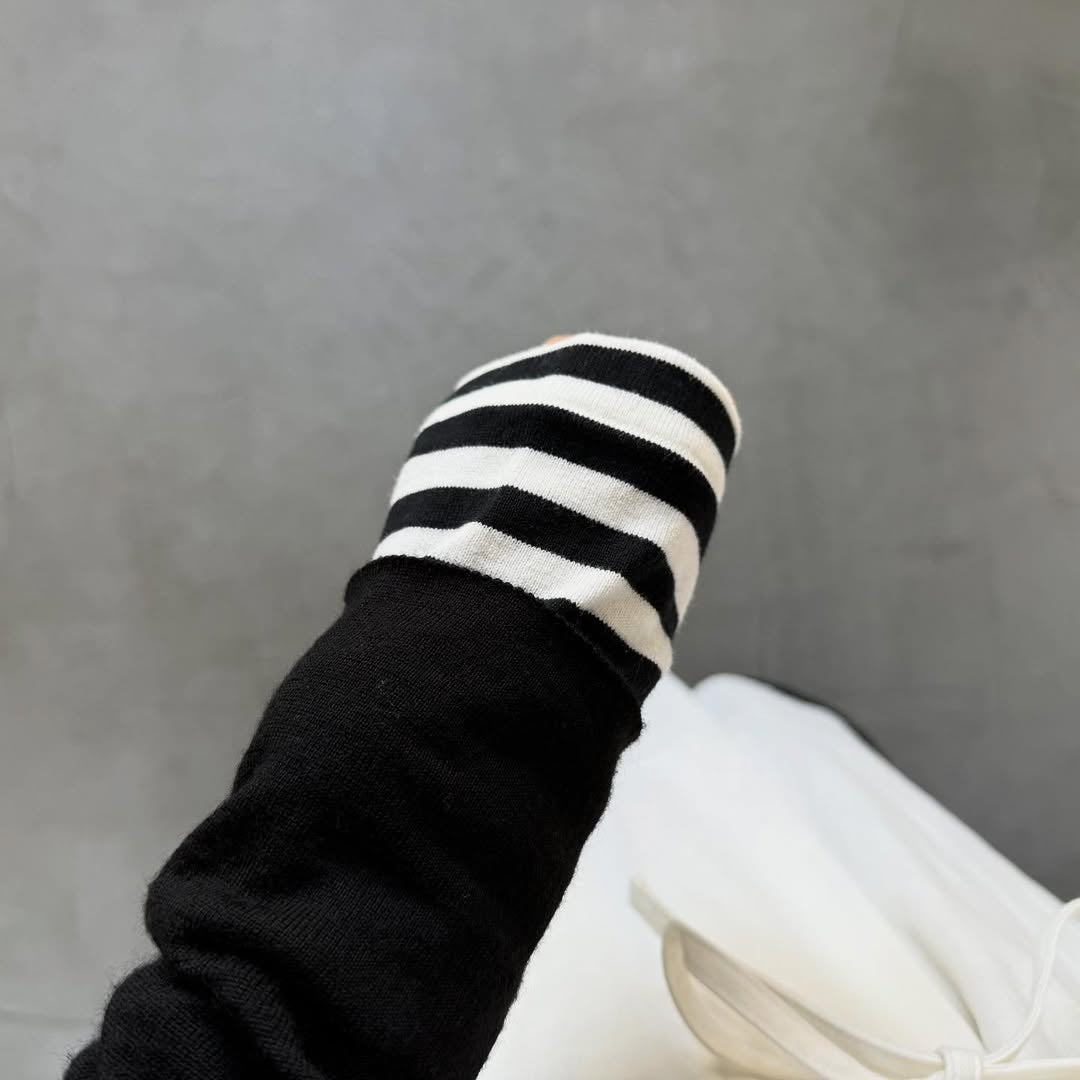 R&D.M.Co 裏起毛ボーダークルーネック長袖Tシャツ　ホワイト×ブラック