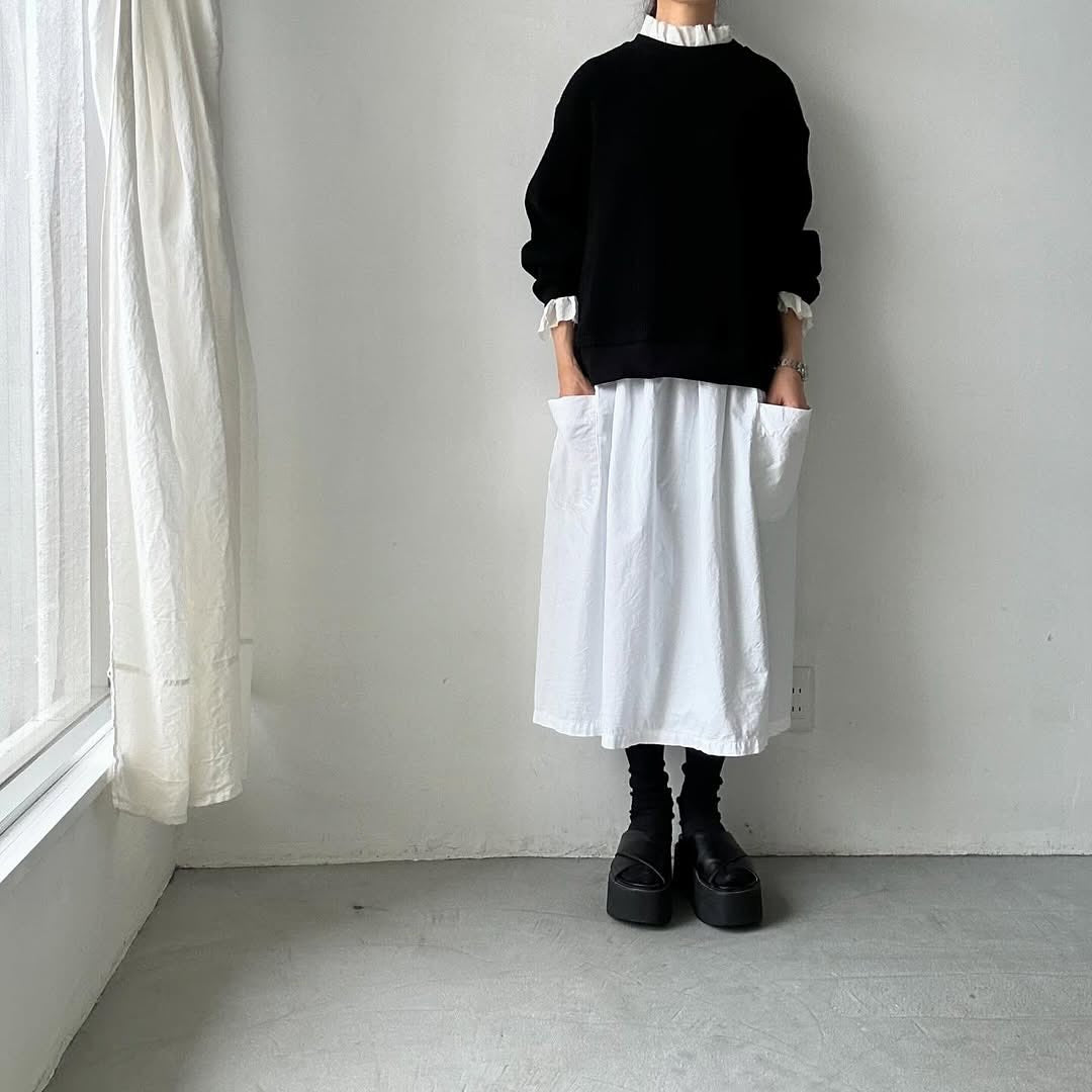 MAGALI クォーターニットフリルプルオーバー