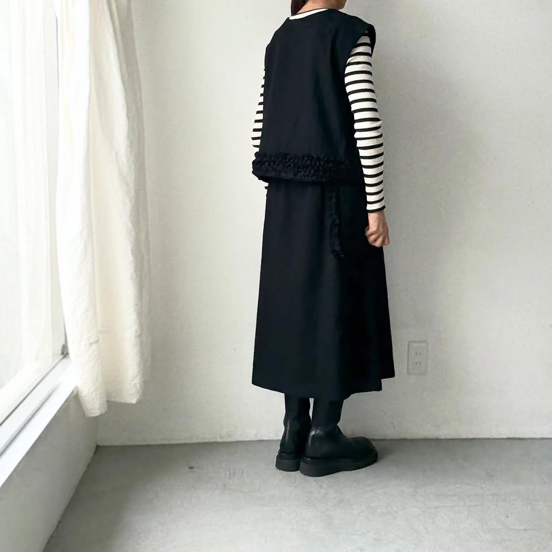 R&D.M.Co  コットンウールフリルデコレーションスカート　ブラック