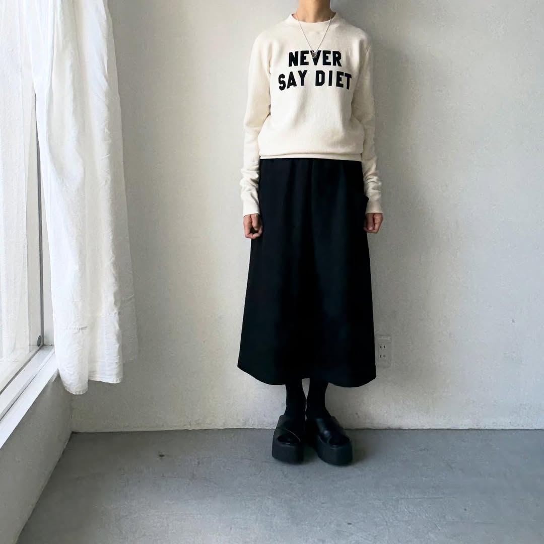 R&D.M.Co  NEVER SAY DIET スウェットシャツ　ナチュラル