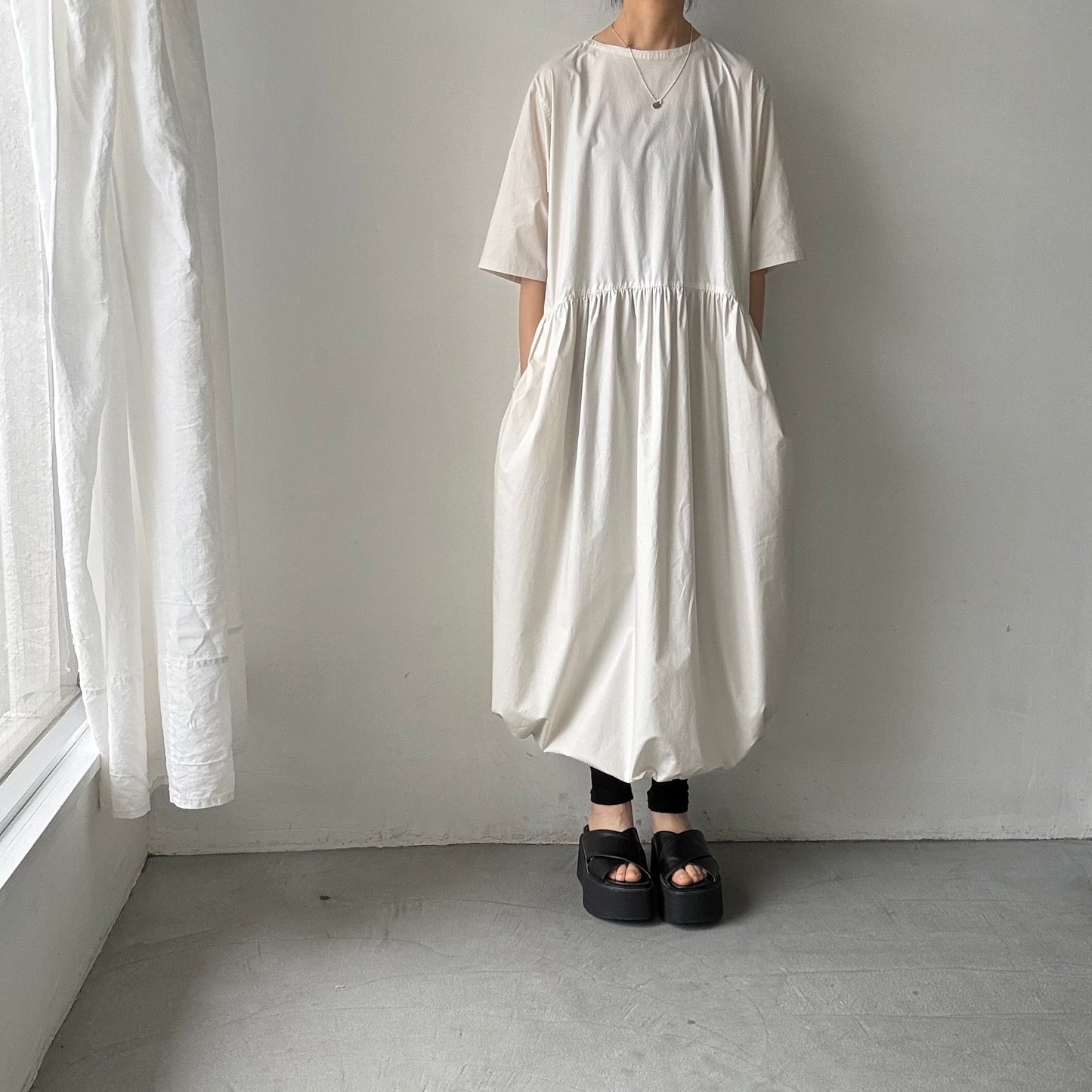 TENNE HANDCRAFTED MODERN バルーンドレス　ベージュ