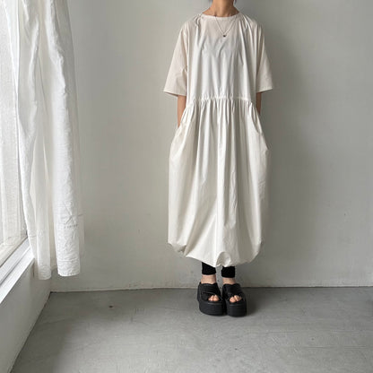 TENNE HANDCRAFTED MODERN バルーンドレス　ベージュ