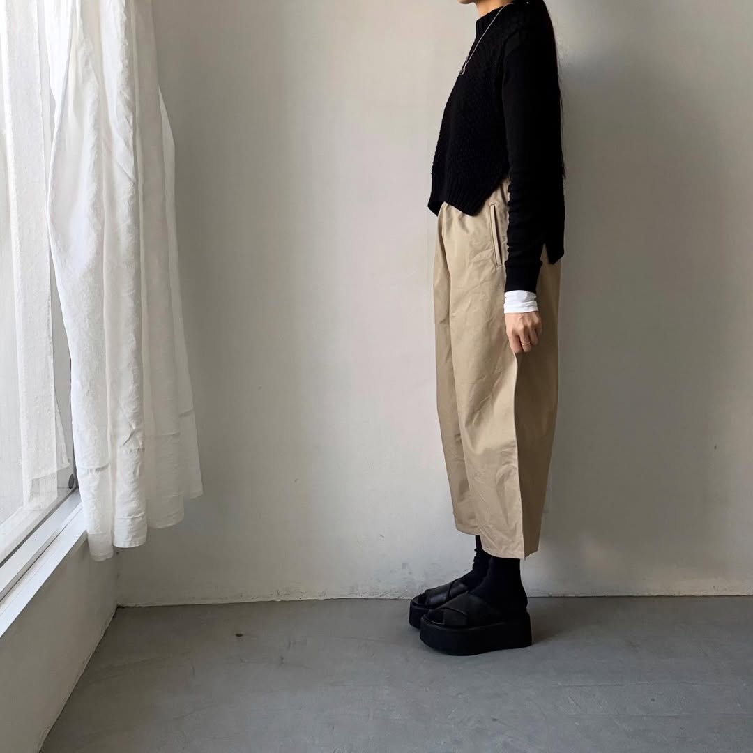 ゴーシュ  オーガニックダックコットンストレートラインパンツ　ベージュ