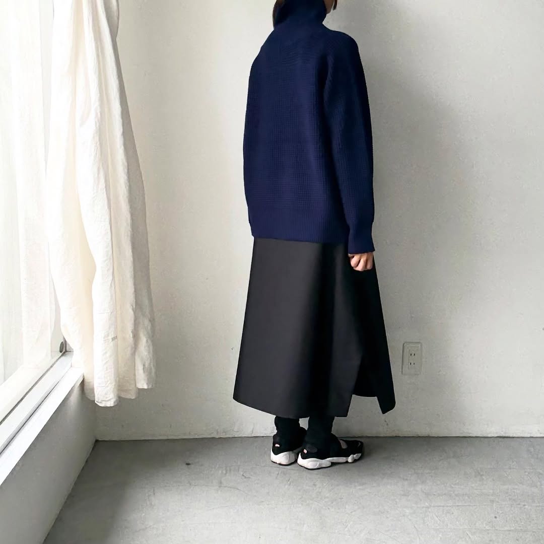 homspun メリノウールワッフル編みプルオーバー　ブルーネイビー