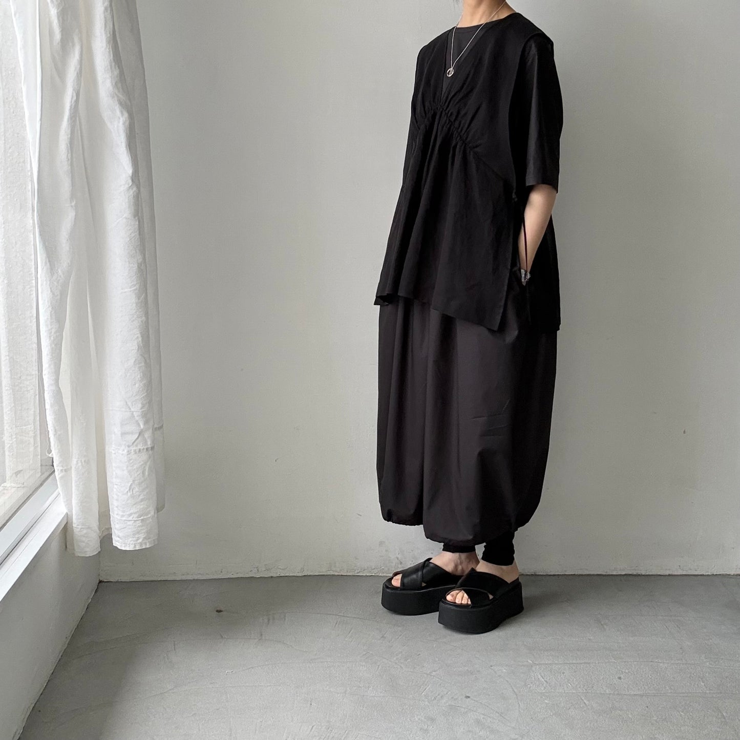 TENNE HANDCRAFTED MODERN バルーンドレス　ブラック