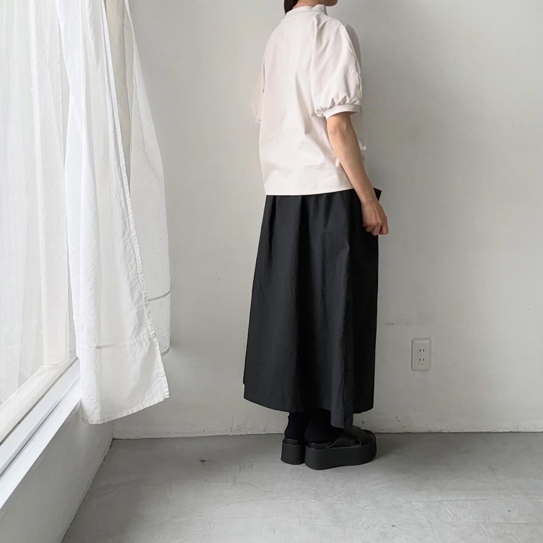 MAGALI コットン天竺ギャザースリーブカットソー　オートミール