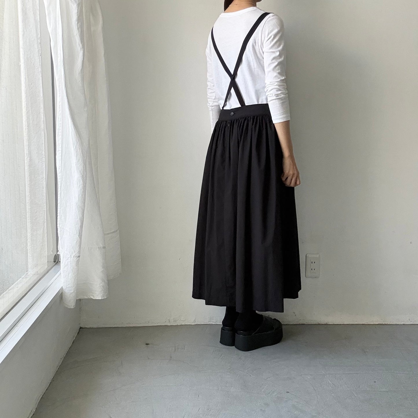 atelier naruse  コットンサスペンダースカート