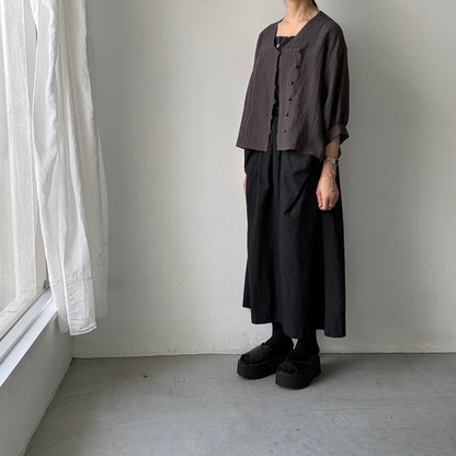 atelier naruse  リネンステッチVネックブラウス