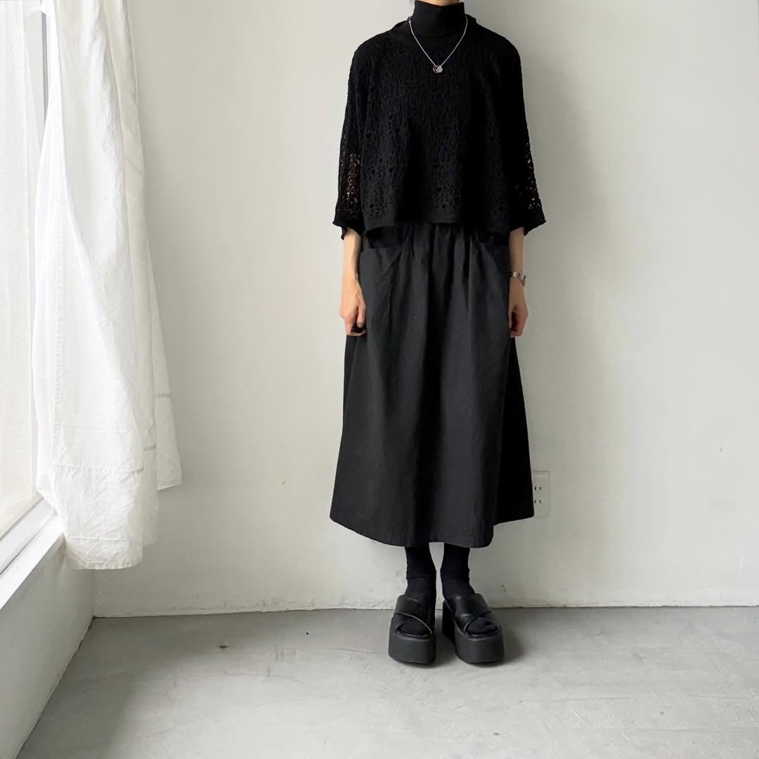 atelier naruse  スキャッタードホールニットプルオーバー