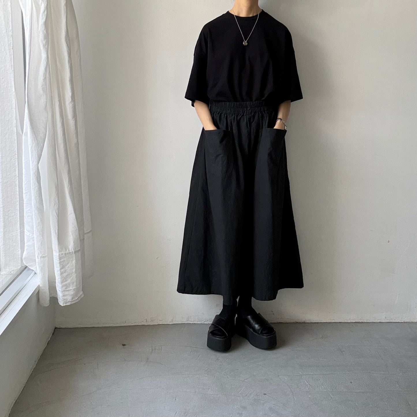 atelier naruse  コットン5分袖カットソー　ブラック