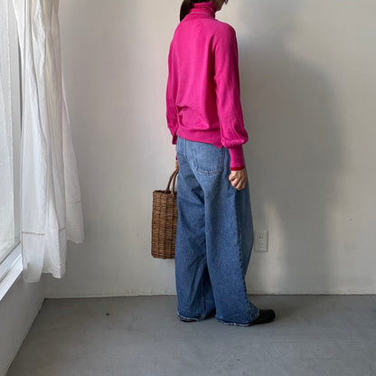 atelier naruse ウールタートルネックニット　ピンク×袖口レッド