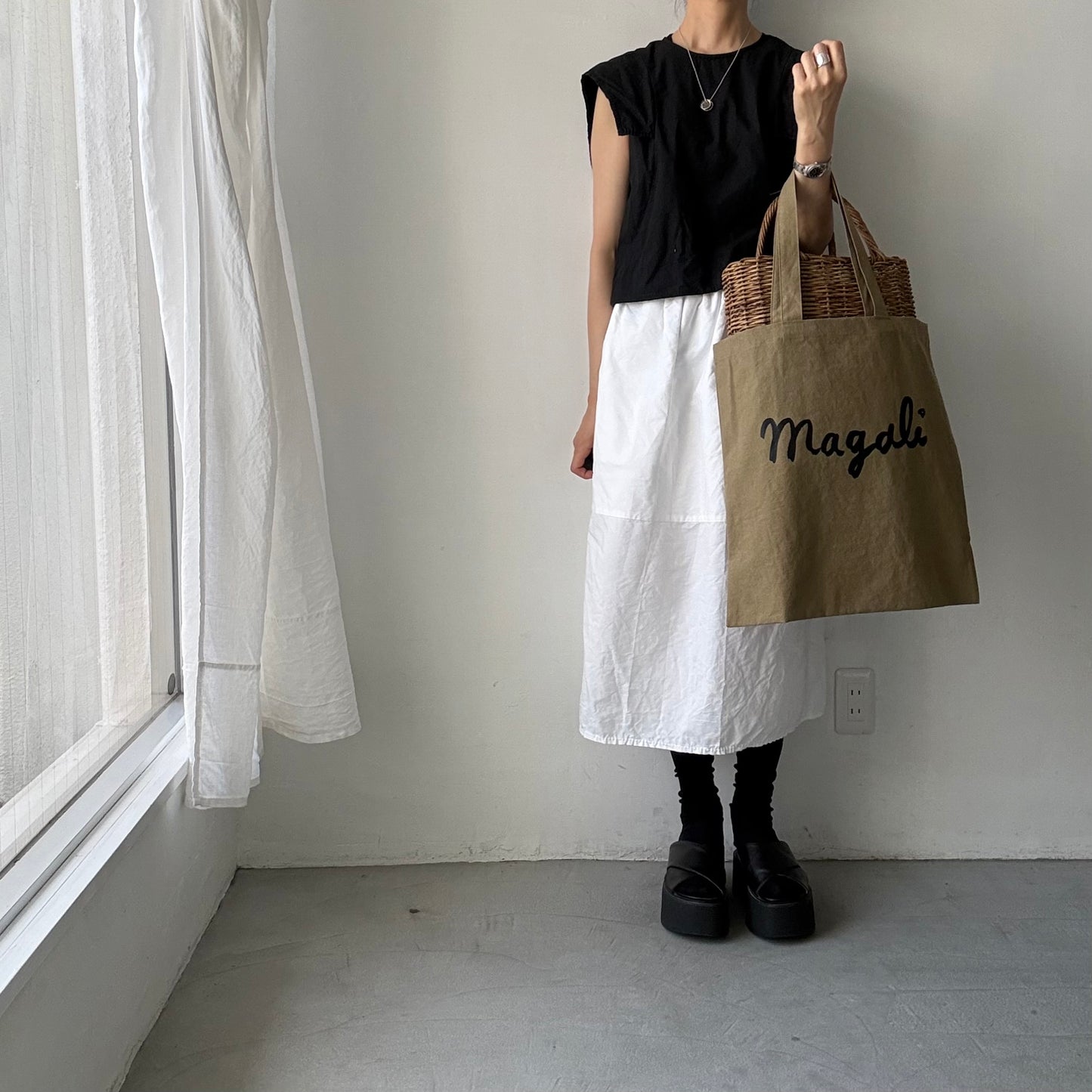 MAGALI   キャンバスコットンリネントートバッグ　カーキ