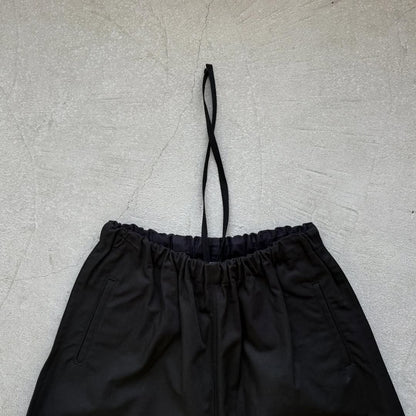 ゴーシュ  オーガニックダックコットンストレートラインパンツ　ブラック