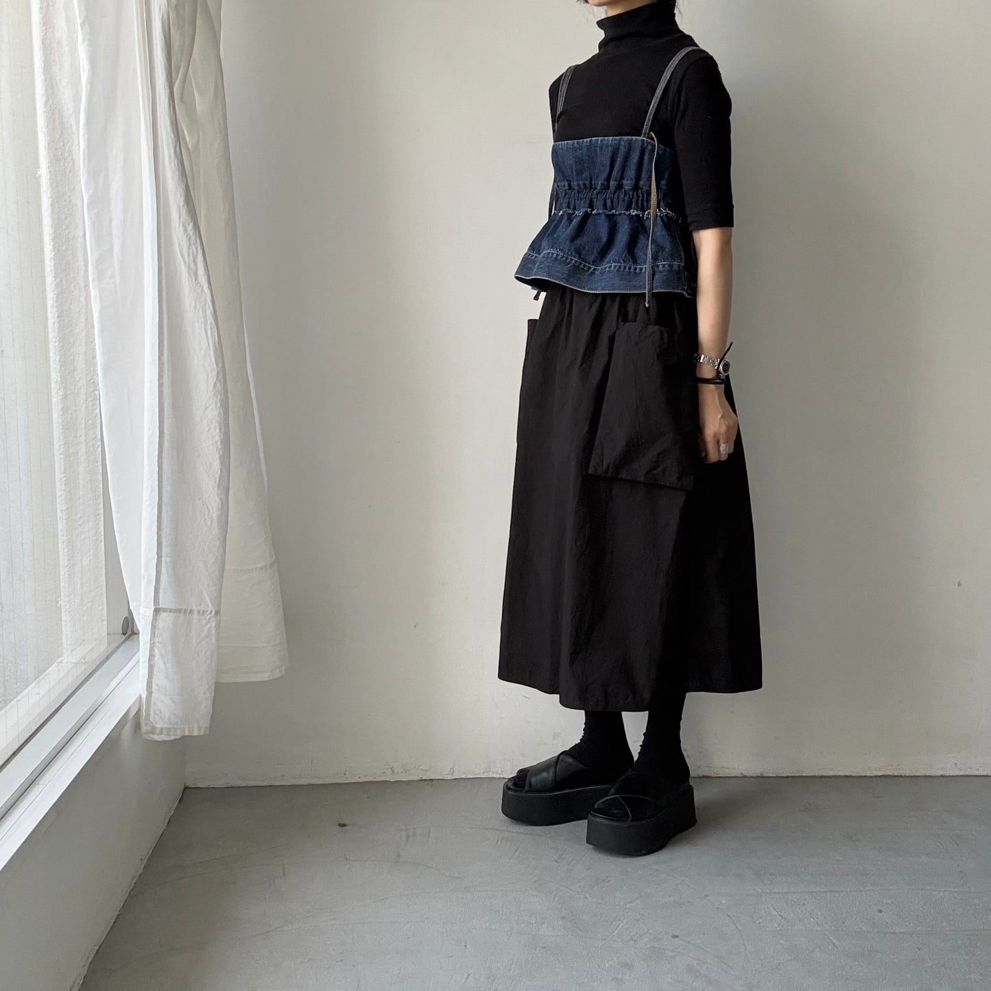 R&D.M.Co 　シュリンクコットンガーメントダイポケットスカート　ブラック