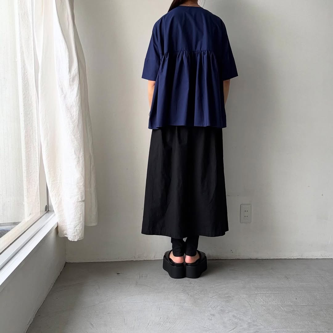 Linenya  コットンバックギャザーブラウス