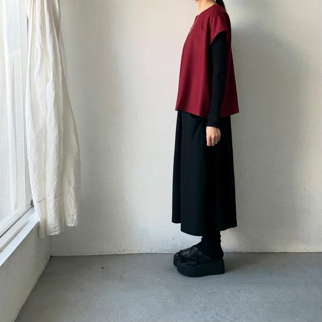 Linenya  ウール混ベスト　レッド
