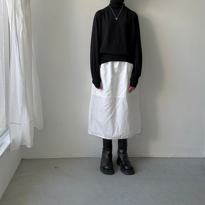 atelier naruse ウールタートルネックニット　ブラック×袖口ピンク