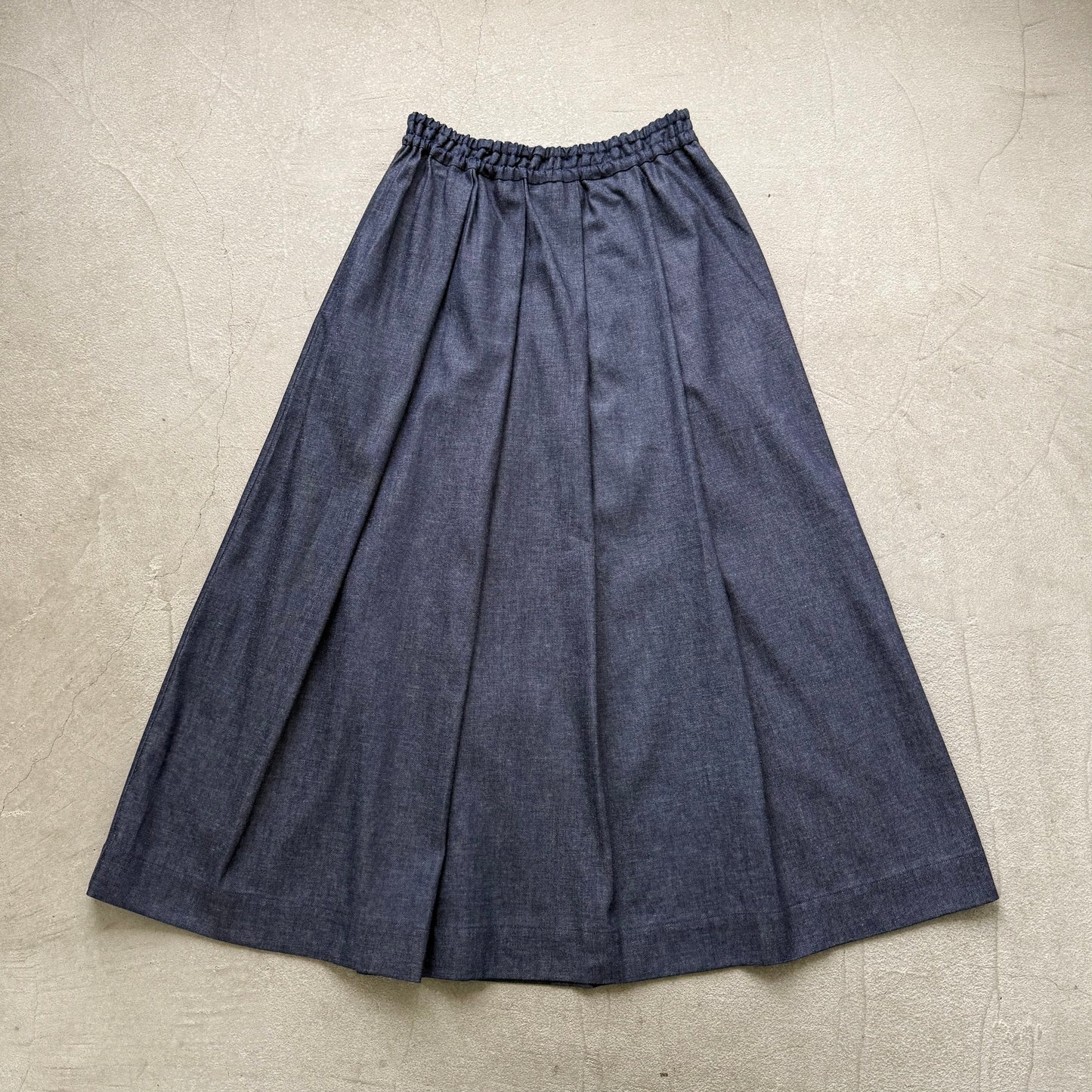 Linenya  デニムタックスカート　90センチ丈