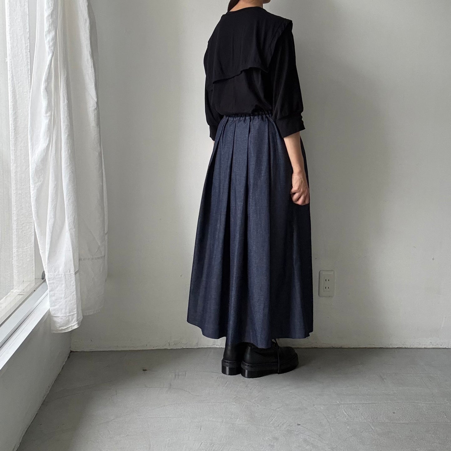 Linenya  デニムタックスカート　90センチ丈
