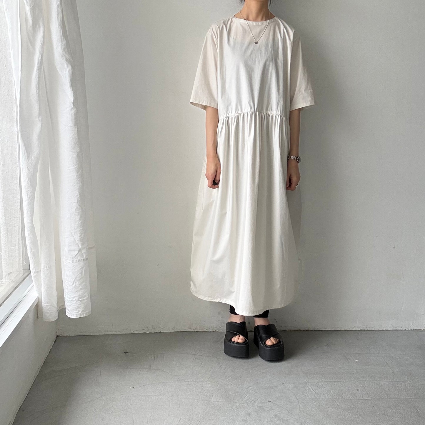 TENNE HANDCRAFTED MODERN バルーンドレス　ベージュ