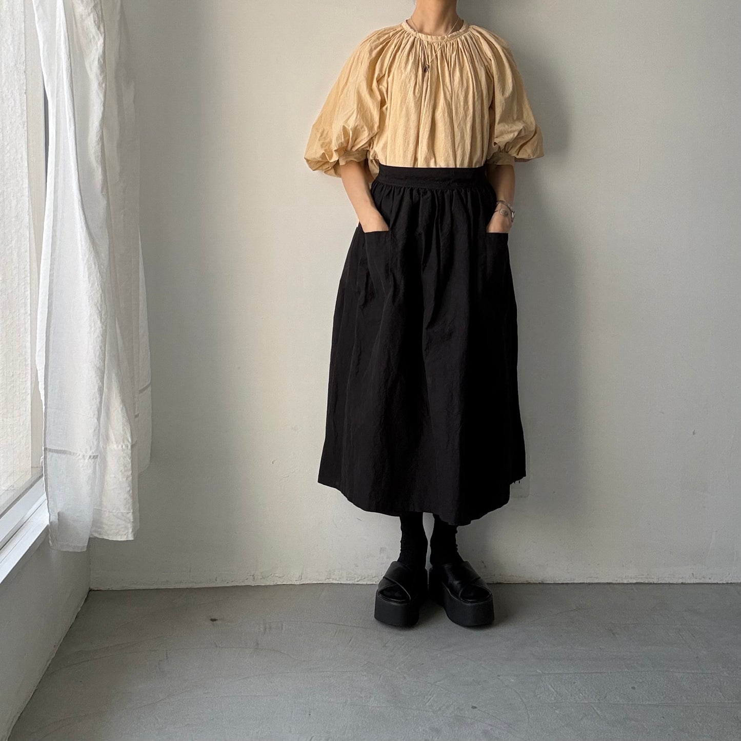 R&D.M.Co ガーメントダイカディギャザースモック　エクリュ