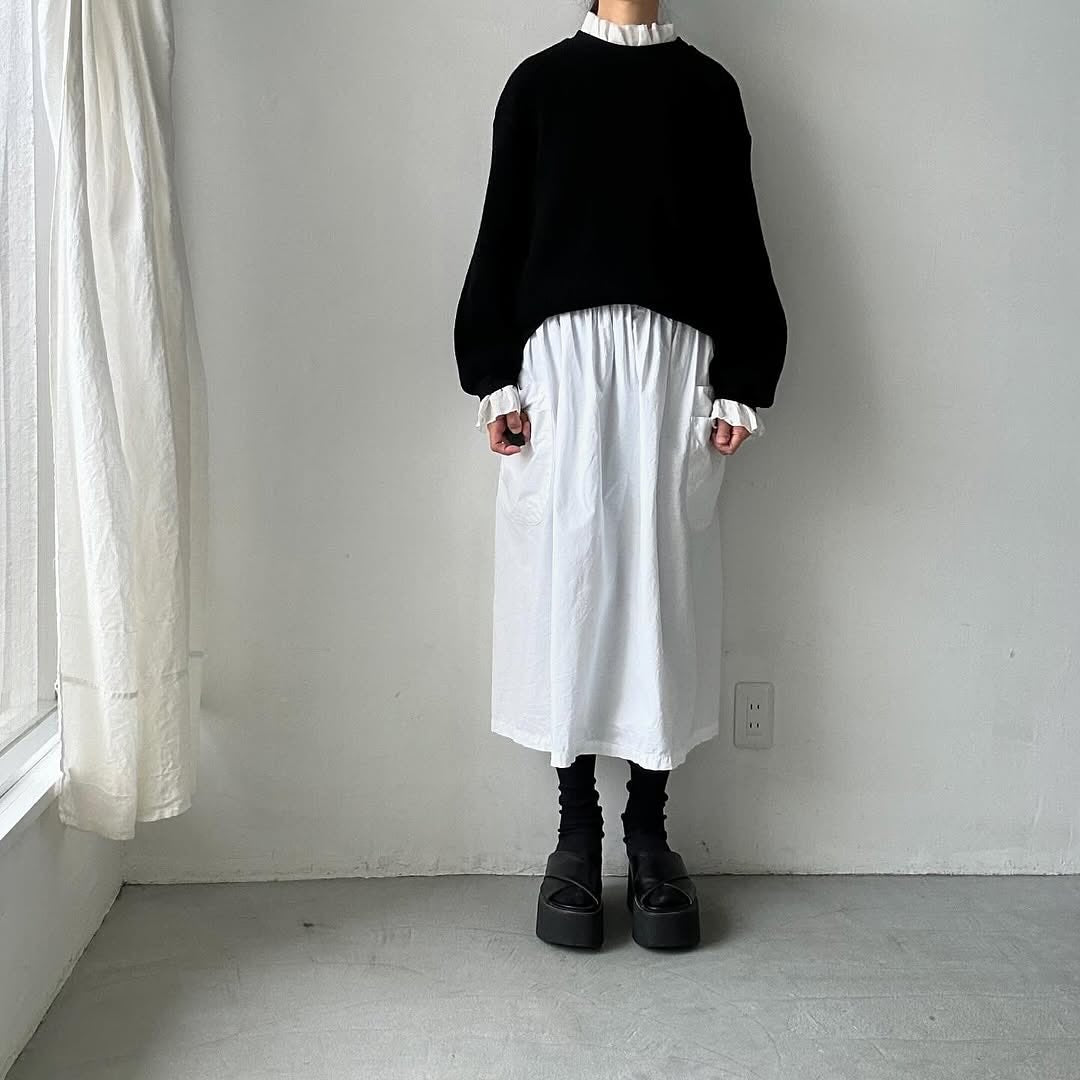 MAGALI クォーターニットフリルプルオーバー