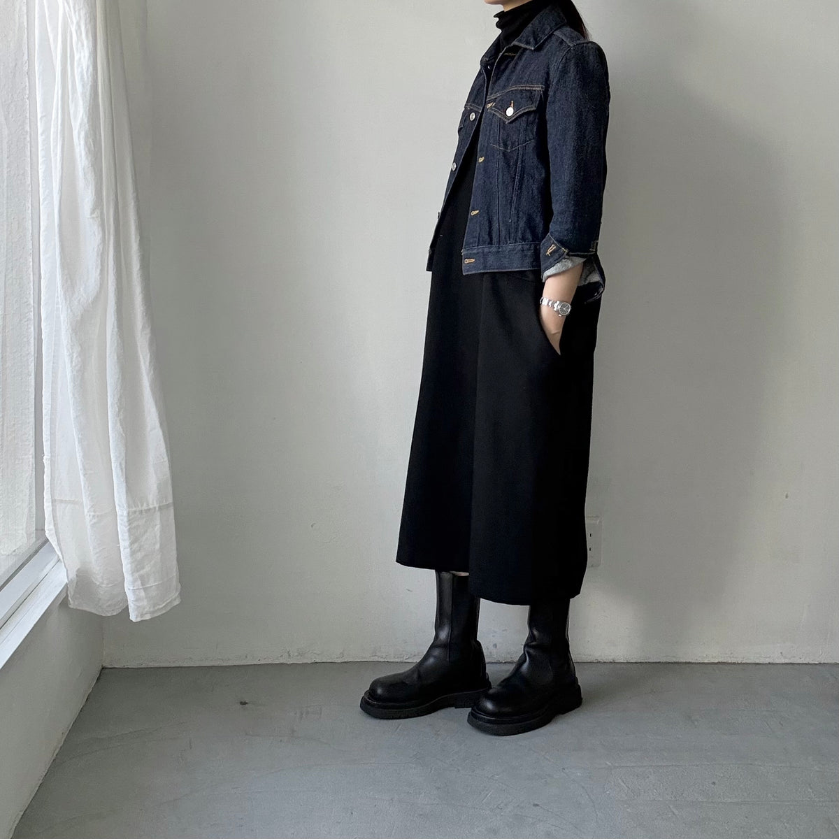 atelier naruse　コットンウールヘリンボンジャンパースカート