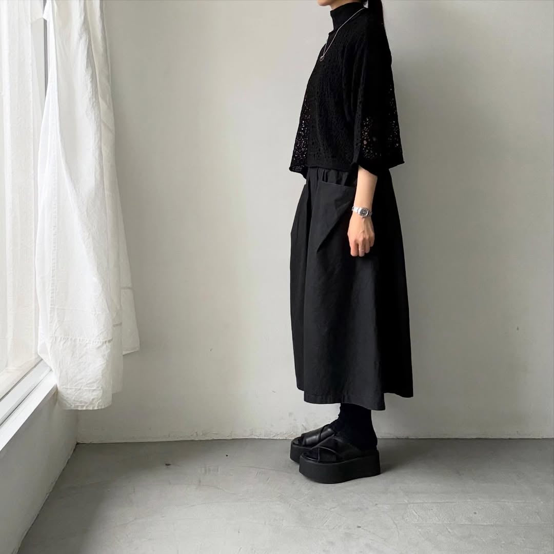 atelier naruse  スキャッタードホールニットプルオーバー