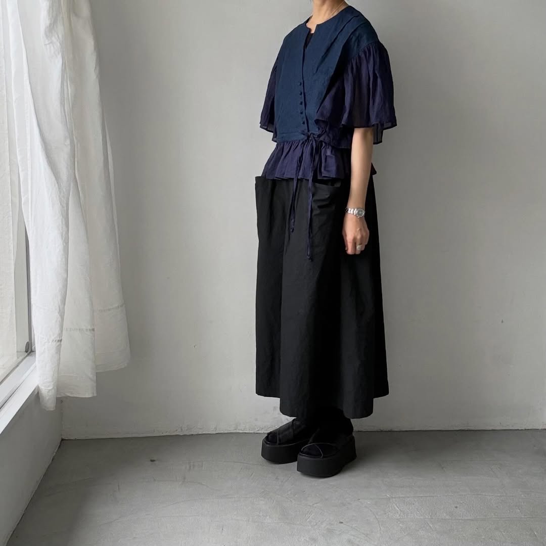 MAGALI インディゴリネンカシュクールブラウス　ネイビー