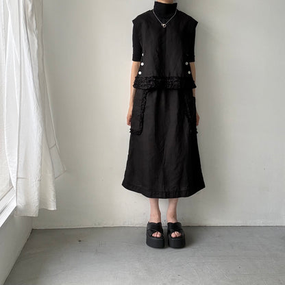 R&D.M.Co  リネンガーメントダイフリルデコレーションボタンビブ