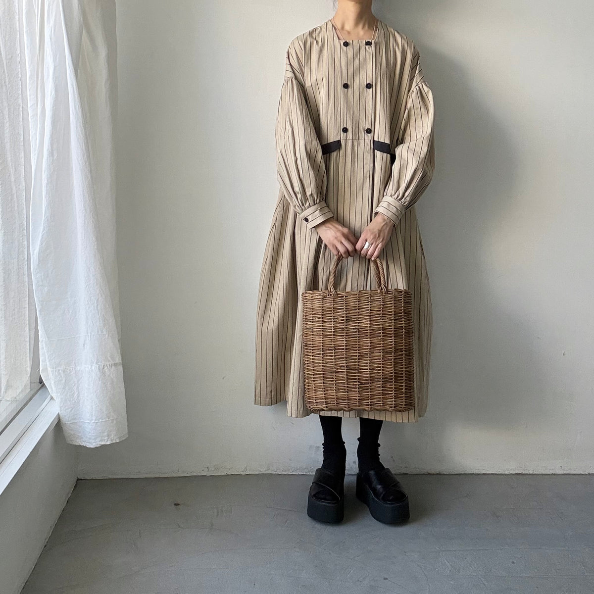 MAGALI コットンシルクストライプダブルボタンワンピース