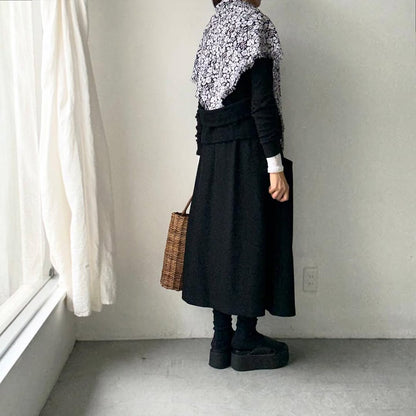 R&D.M.Co  ワイルドベリーガーゼショール　ブラック×ホワイト