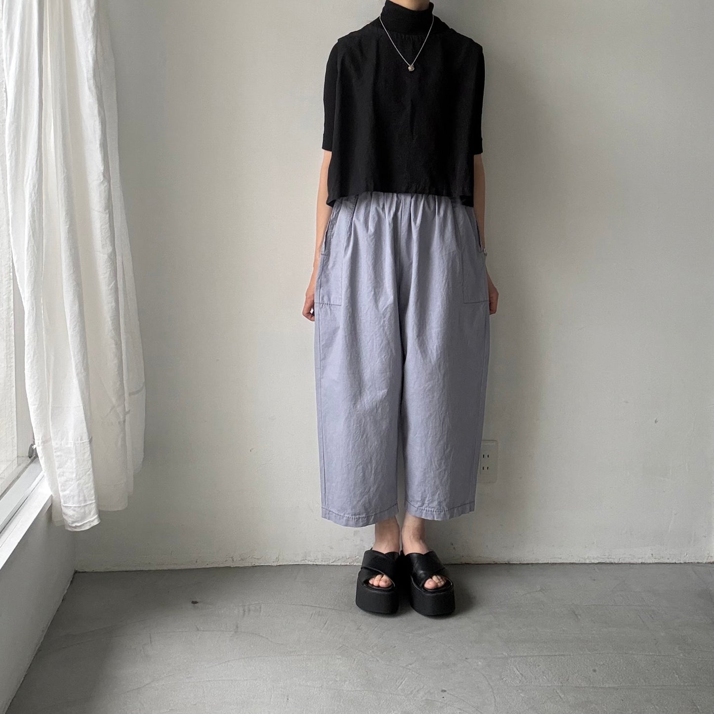 homspun パルキーシーチングギャザーパンツ　ブルーグレー