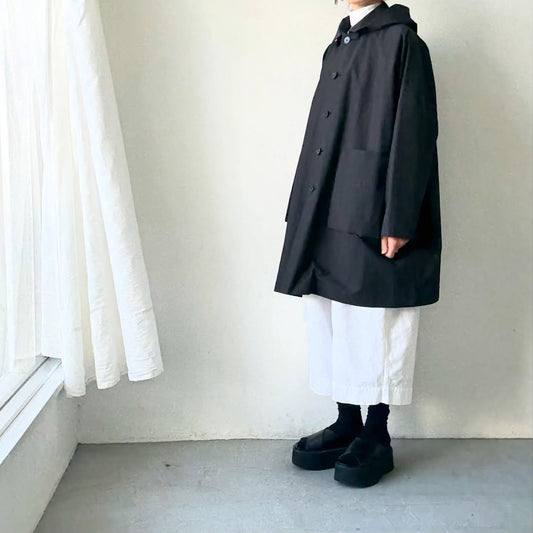 atelier naruse コットンナイロンタフタフーデットコート　ブラック