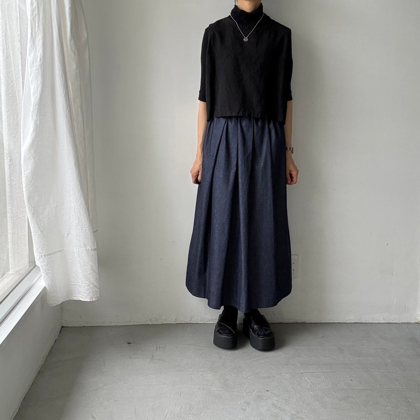 Linenya  デニムタックスカート　90センチ丈