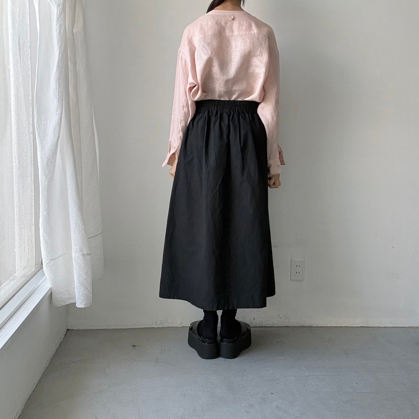 atelier naruse  リネンスモックブラウス　ペールピンク