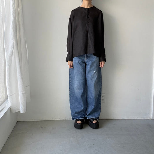 atelier naruse  リネンスモックブラウス　ブラック