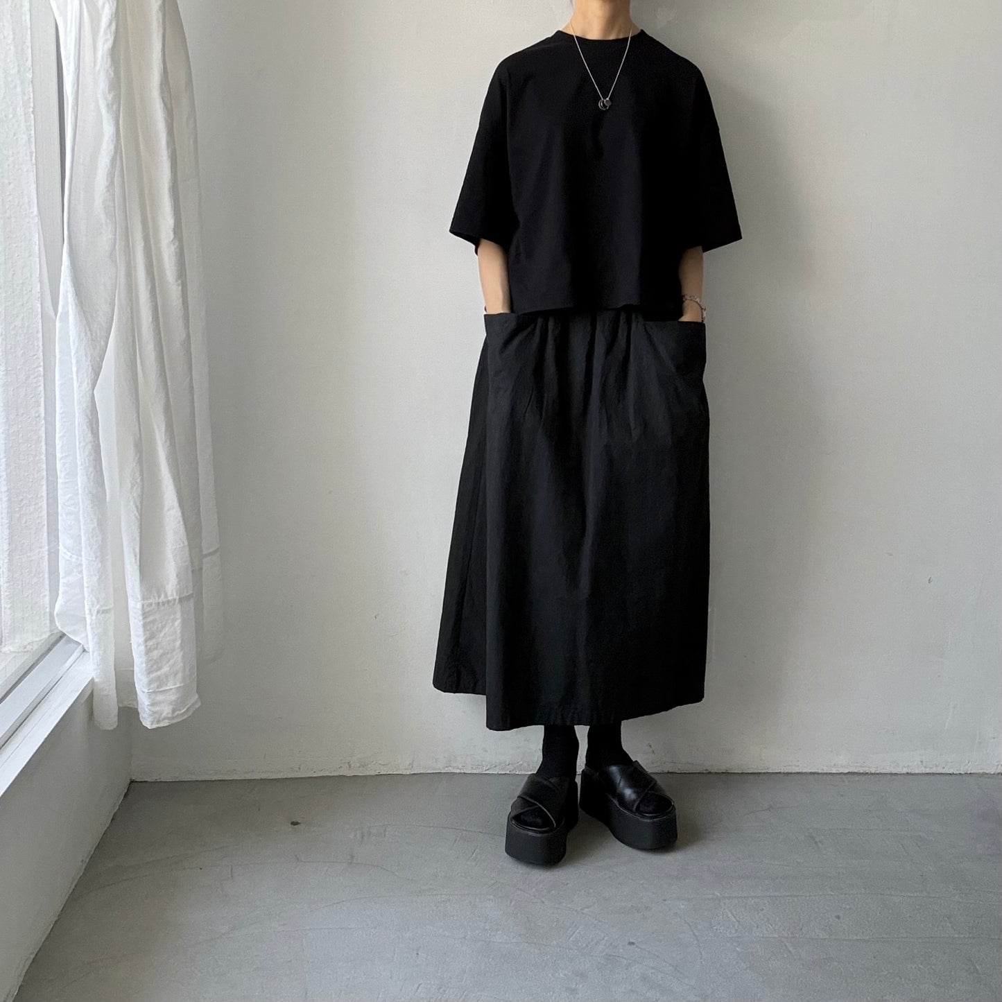 atelier naruse  コットン5分袖カットソー　ブラック
