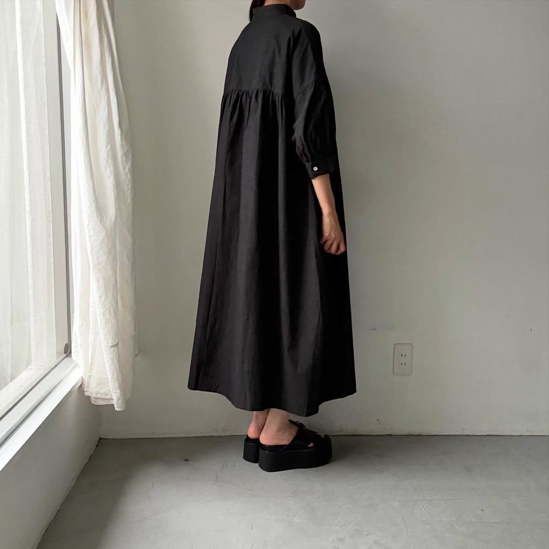 かぐれコットンリネンラミーサスペンダーワンピース　BLACK かぐれ（カグレ）の「コットンリネンラミーサスペンダー