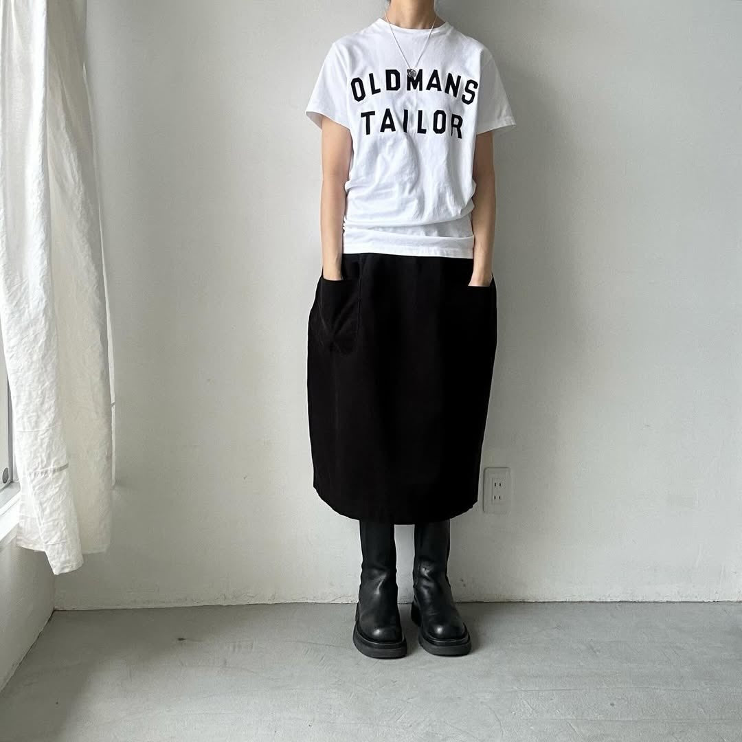 OLDMANS TAILOR OMTフロッキープリントロゴ半袖Tシャツ　ホワイト×ブラック