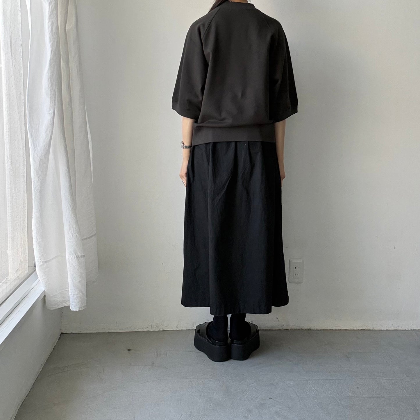 atelier naruse  コットン半袖スウェットシャツ　スミクロ